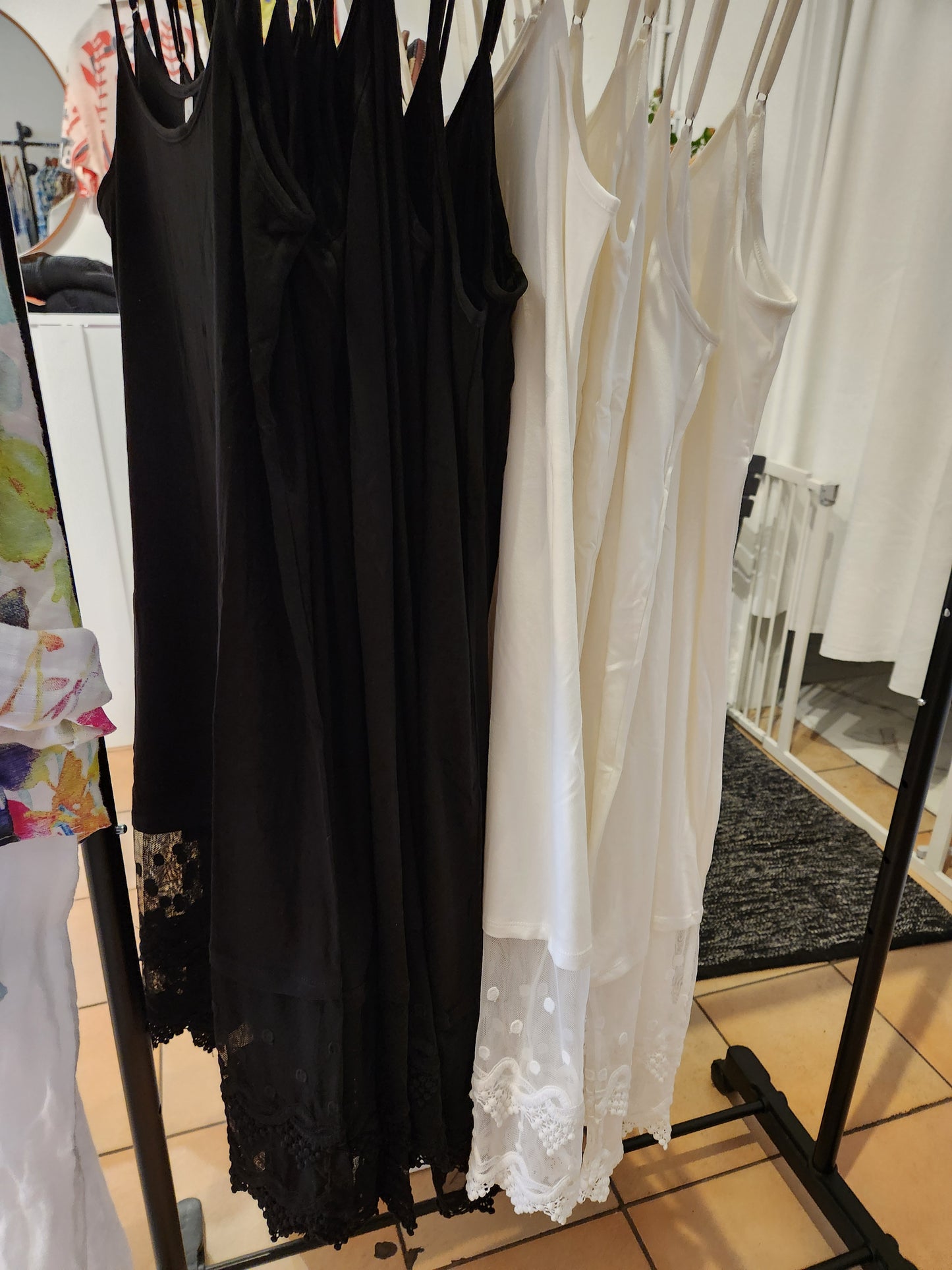 Lace slip black or white