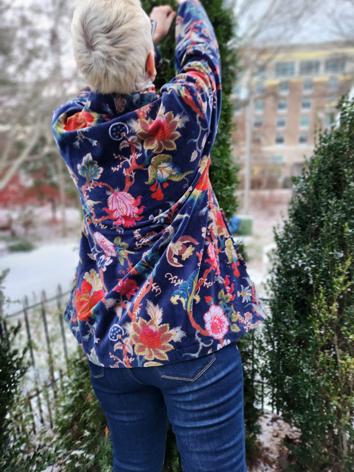 Wandering in the Winter Garden - Navy