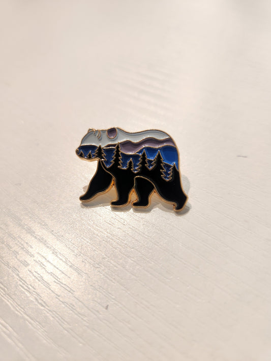 Bear pin souvenir