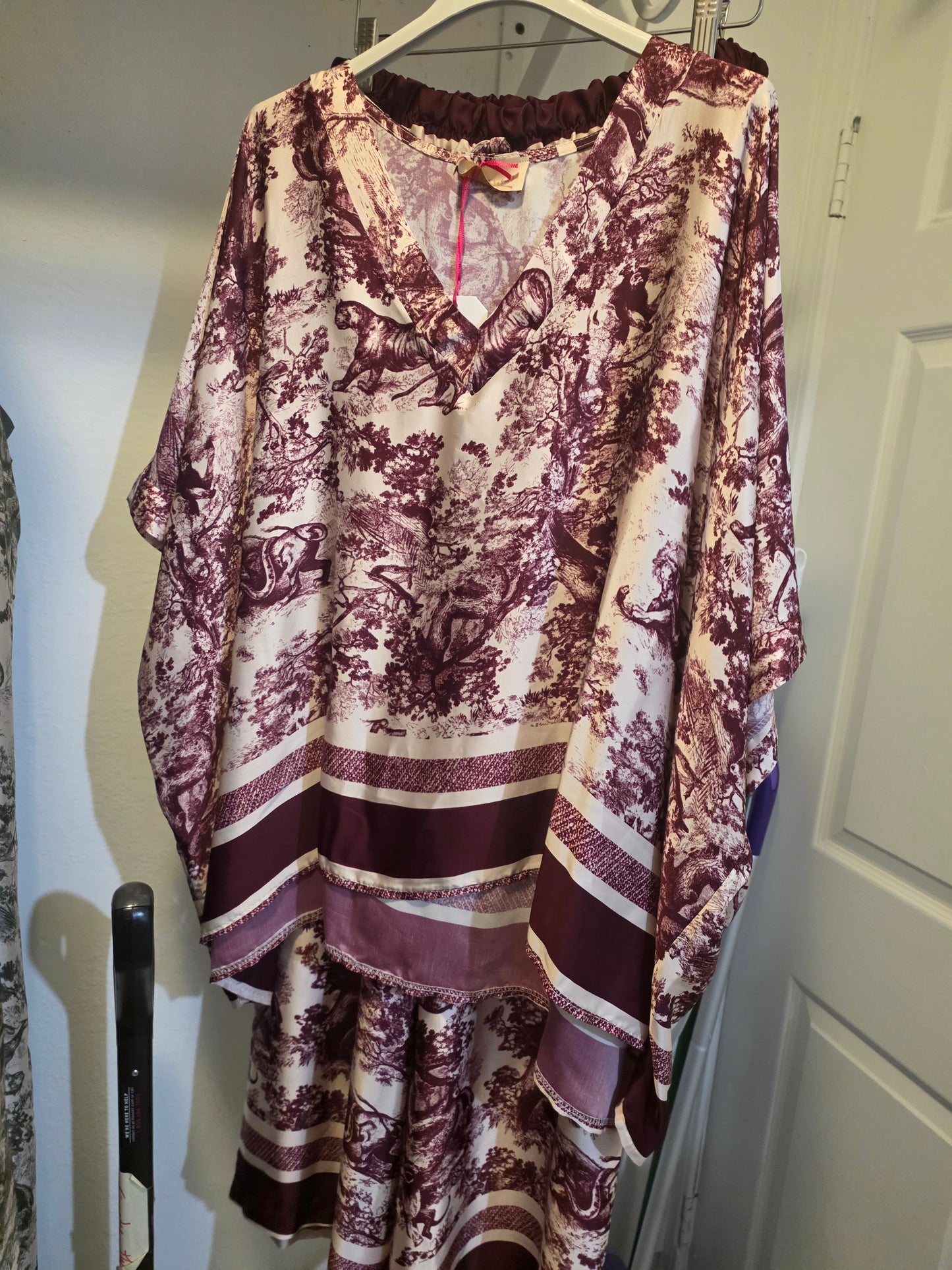 Italian blend Burgandy toile top