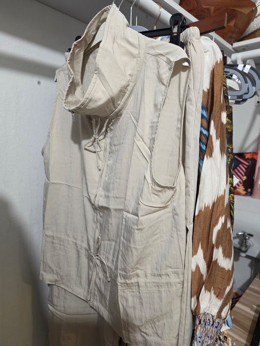 Sleevless Zip front vest woven tencel