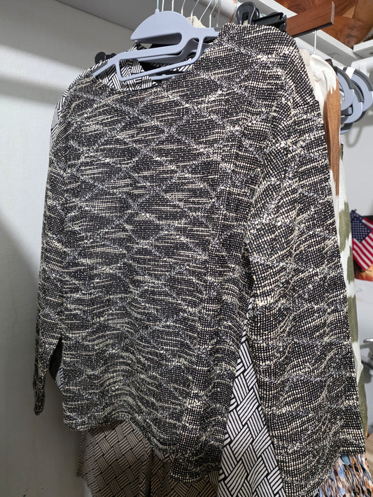 Textured long sleeve rhombus pattern