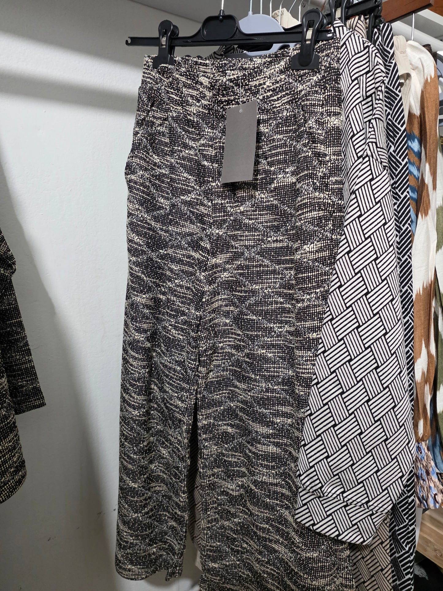 Textured wide crop pant GEOMETRIC RHOMBUS PATTERN