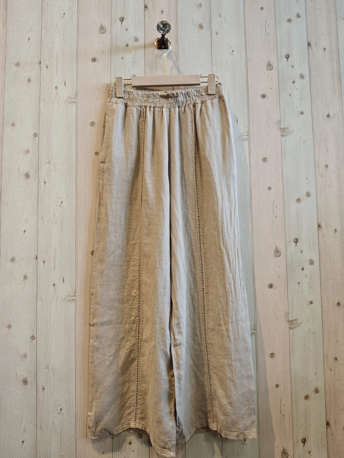 Italian linen Pants with spine detail